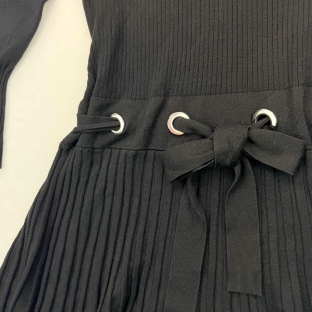 VENUS Black Turtleneck Dress with Stylish Belt - Picture 2 of 8